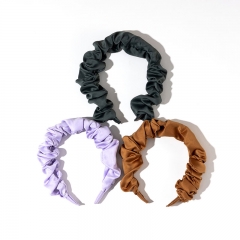 Daily Essential Beauty Scrunchie - BEA019