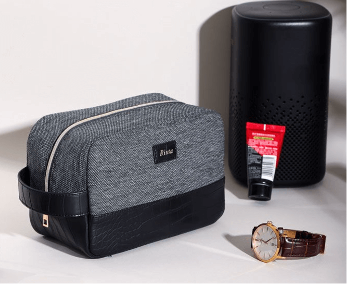 Single layer toiletry bag for men