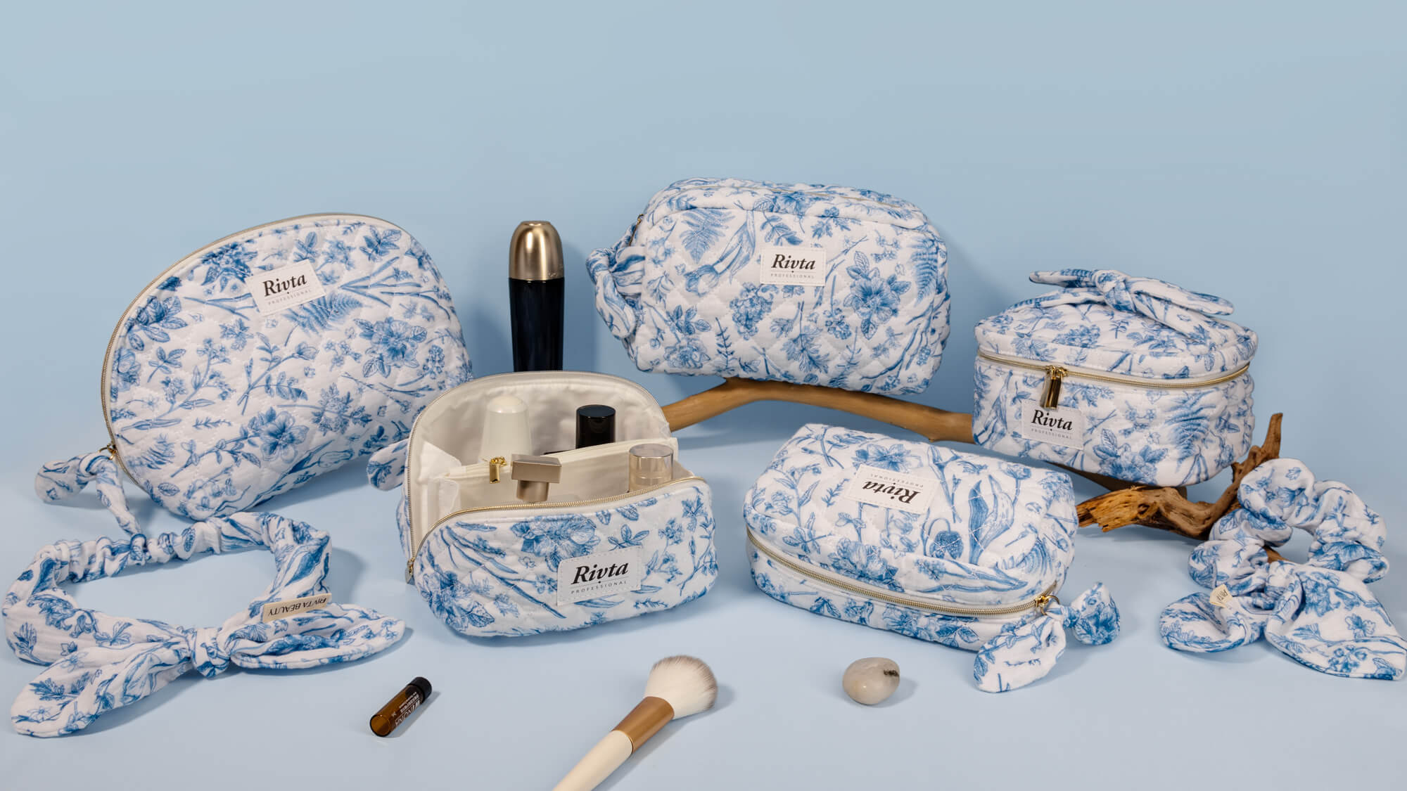 Choosing the Right Material for Bulk Toiletry Bags: Canvas vs. Nylon vs. Leather?