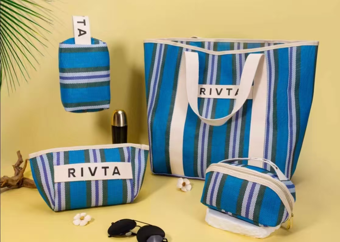 What are the Top 10 Custom Makeup Bag Trends for 2026?
