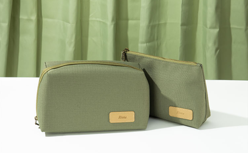 Partnering with the Right Makeup Bag Manufacturer